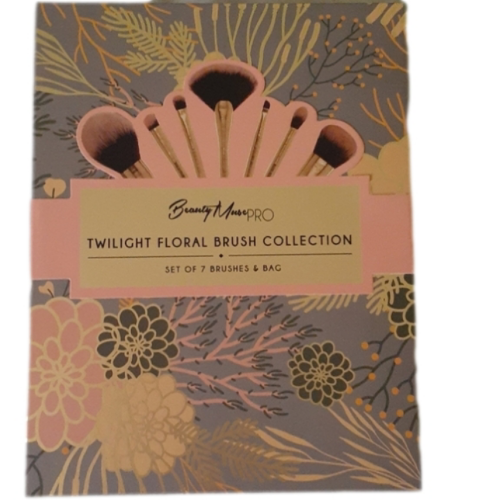 NWT Makeup brushes